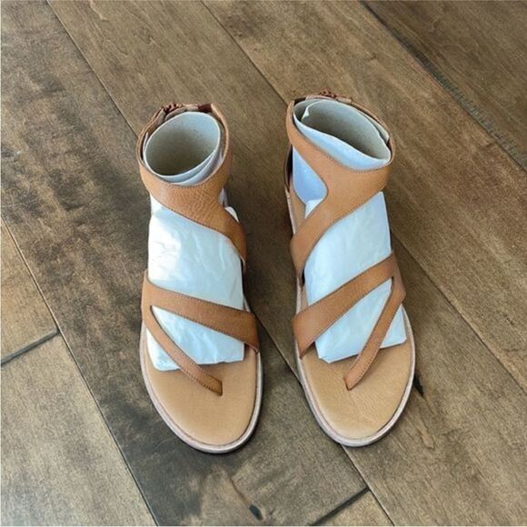 Free People Farrah Asymmetric Sandals Brown Leather EU 41 US 11 NWOB - Picture 2 of 6